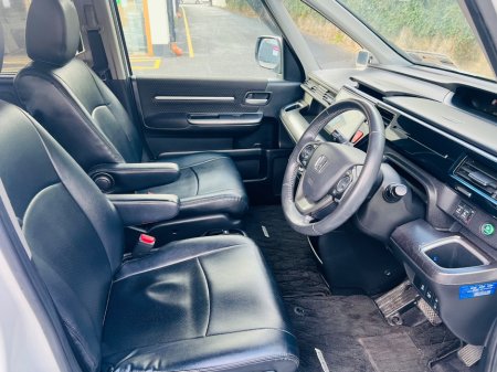 2019 Honda Stepwagon - thumbnail 22