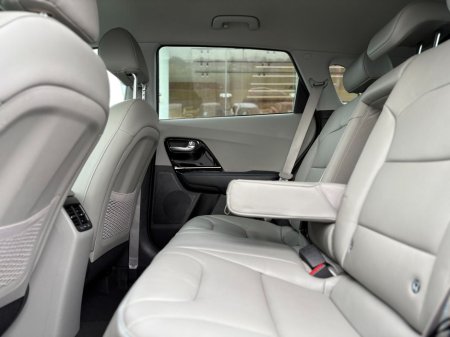 2020 Kia Niro Plug in hybrid €21,995 thumbnail