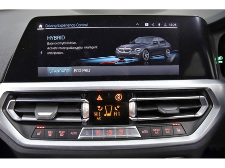 2021 BMW 3 Series - thumbnail 19