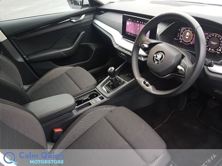 2024 Skoda Octavia Selection 2.0TDI 115HP *Manufacturers Warranty Until 08-08-2027* €31,995 thumbnail