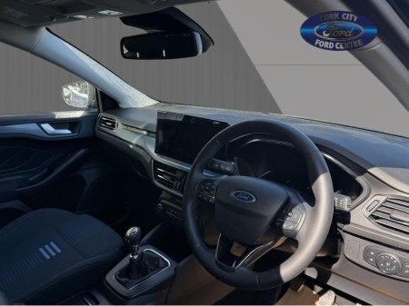 2024 Ford Focus - thumbnail 2