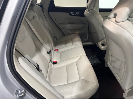 2024 Volvo XC60 - thumbnail 12