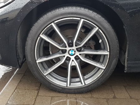 2019 BMW 3 Series - thumbnail 12