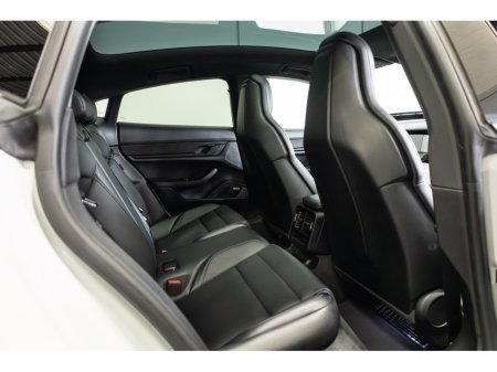 2022 Porsche Taycan - thumbnail 12