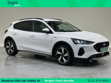 2023 Ford Focus - thumbnail 1