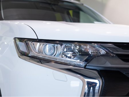 2016 Mitsubishi Outlander - thumbnail 7