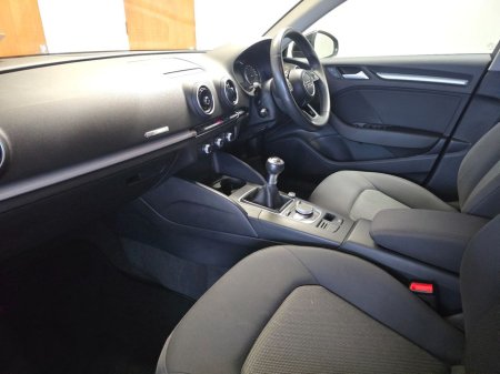 2017 Audi A3 1.0 TFSi SE Sportback 5DR €17,950 thumbnail