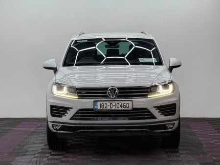 2018 Volkswagen Touareg - thumbnail 2