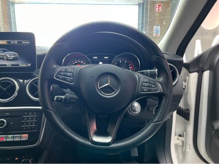 2018 Mercedes-Benz CLA Class - thumbnail 9