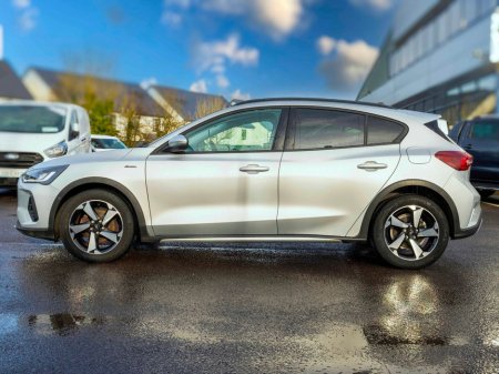 2023 Ford Focus 2023 Ford Focus 1.0L EcoBoost 125PS Trend €24,500 thumbnail