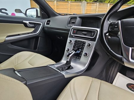 2017 Volvo S60 - thumbnail 26