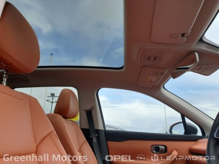 2025 Leapmotor C10 C10 Design REEV €43,800 thumbnail