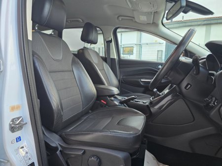 2015 Ford Kuga 2.0TDCI 150PS Titanium €8,995 thumbnail