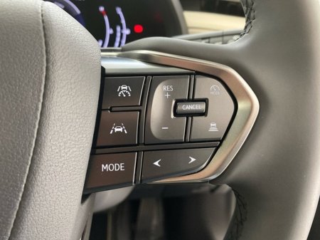 2025 Lexus LBX Elegant €39,950 thumbnail