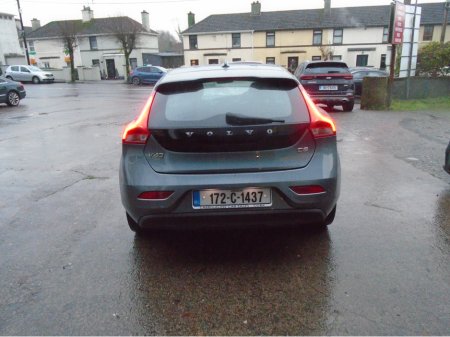 2017 Volvo V40 D2 MOMENTUM ED 5DR €12,950