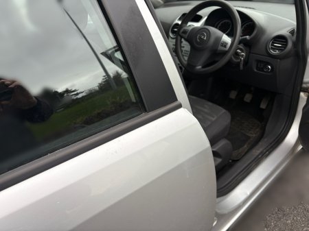 2011 Opel Corsa - thumbnail 16