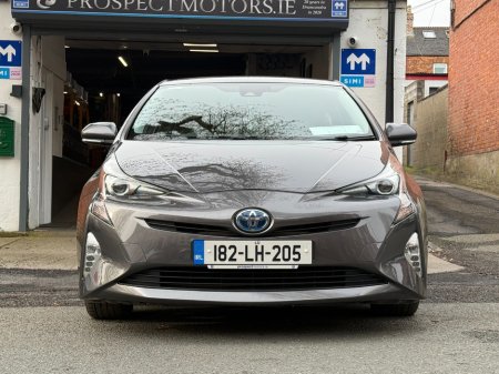 2018 Toyota Prius - thumbnail 2