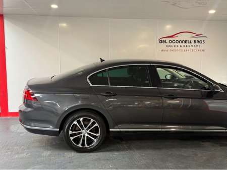 2019 Volkswagen Passat - thumbnail 22