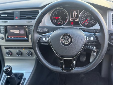 2015 Volkswagen Golf 1.6 TDI SE| UK Spec | Low Mileage €10,950 thumbnail