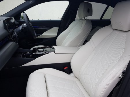 2025 BMW i5 eDrive40 Sport Edition €72,995 thumbnail