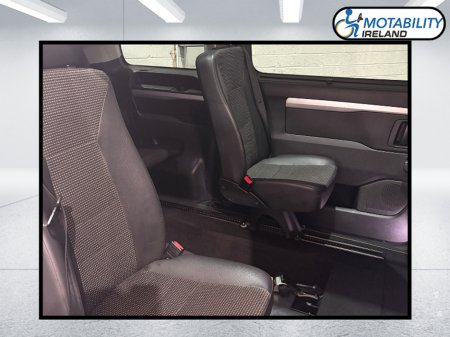 2018 Peugeot Expert Wheelchair Accessible €29,995 thumbnail