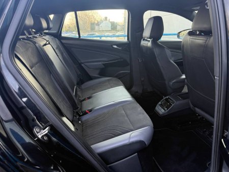 2023 Volkswagen ID.4 - thumbnail 8