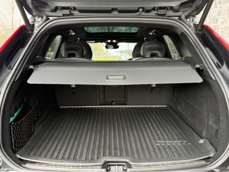 2021 Volvo XC60 - thumbnail 18