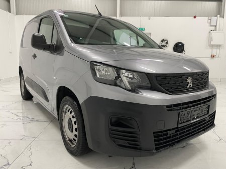 2024 Peugeot Partner  €15,995
