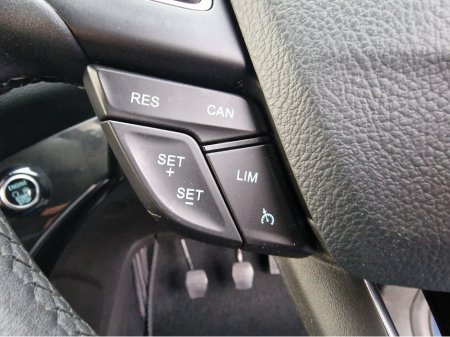 2019 Ford Kuga TITANIUM-LOW MILAGE-FULLY SERVICED €16,950 thumbnail