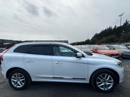 2017 Volvo XC60 - thumbnail 8