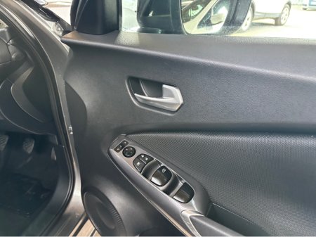 2021 Nissan Juke - thumbnail 5