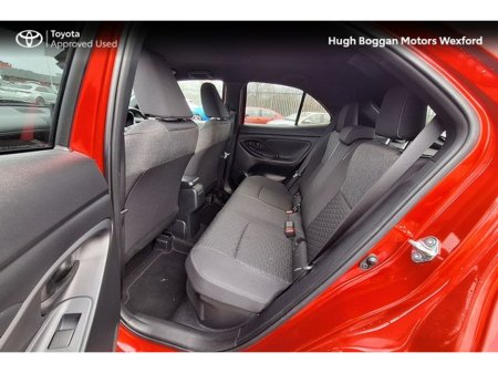 2024 Toyota Yaris Cross LUNA SPORT BITONE, MINT CONDITION €29,995 thumbnail