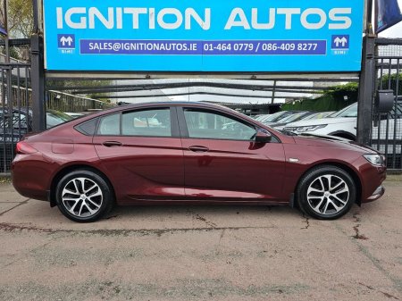 2020 Opel Insignia - view 2