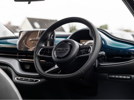 2025 Fiat 500e ICON 42KWH 3DR AUTO €19,950 thumbnail