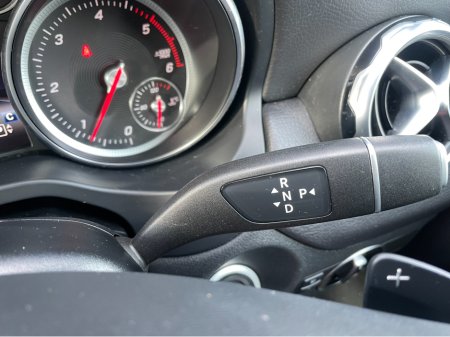 2017 Mercedes-Benz GLA Class 200 D SPORT PREMIUM + AUTO 5DR €17,950 thumbnail