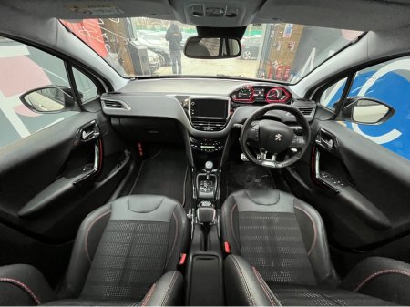 2018 Peugeot 2008 - thumbnail 14