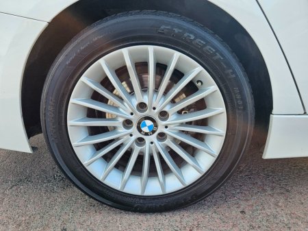 2016 BMW 3 Series - thumbnail 28