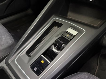 2023 Volkswagen Golf Life 1.0 TSI Mhev 110HP 5 €26,777 thumbnail