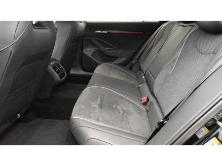 2026 Skoda Superb COMBI SPORTLINE 1.5 PHEV 204 BHP DSG-19" TORCULAR ALLOYS-MASSAGE SEATS-MATRIX LED LIGHTS- €57,950 thumbnail