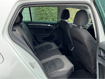 2018 Volkswagen Golf - thumbnail 9