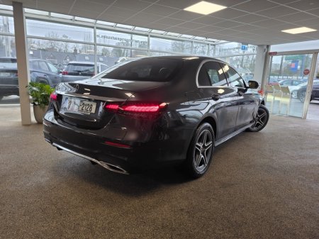 2023 Mercedes-Benz E Class - thumbnail 3