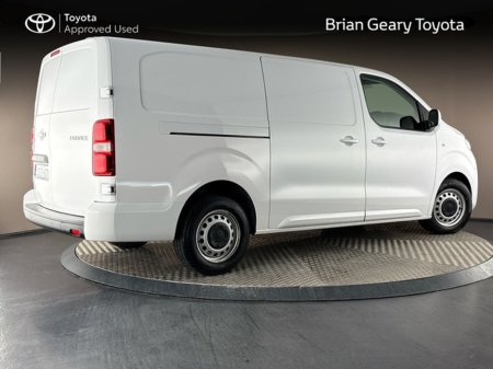 2023 Toyota Proace 2.0 (140HP) GX LWB €23,537 thumbnail