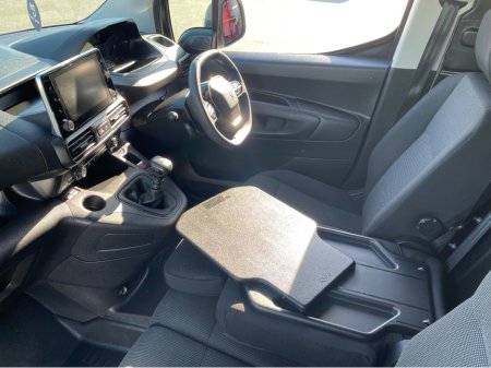 2024 Peugeot Partner - thumbnail 22