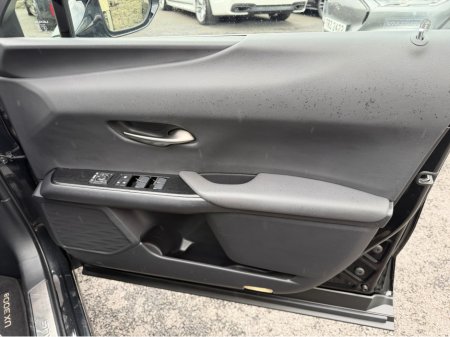 2021 Lexus UX 300 e UX300e - Takumi Edition - Sunroof €24,750 thumbnail