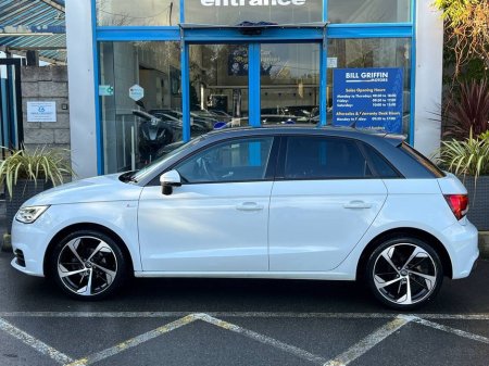 2018 Audi A1 S-LINE PACK 1.0 TFSI // NEW 17" S-LINE ALLOYS // HEATED SEATS // PARKING SENSORS €16,900 thumbnail