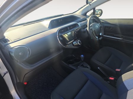 2020 Toyota Aqua - thumbnail 15