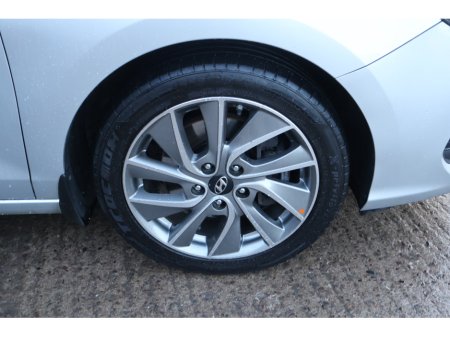 2018 Hyundai i30 FASTBACK 5DR Low Mileage Huge Spec! €14,495 thumbnail