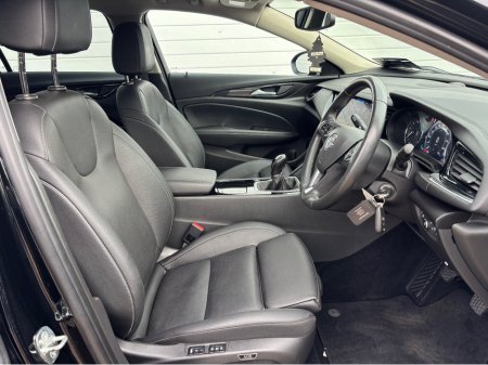 2022 Opel Insignia - thumbnail 6