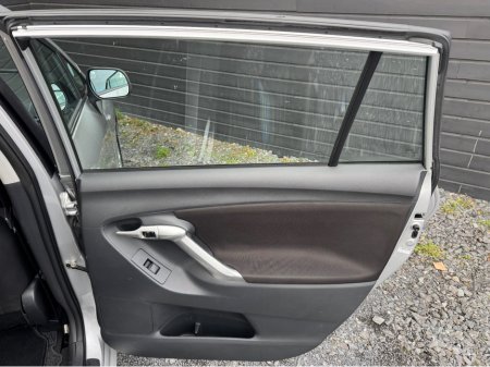 2011 Toyota Corolla Verso 2.0 D-4D LUNA 7 SEATER €5,495 thumbnail