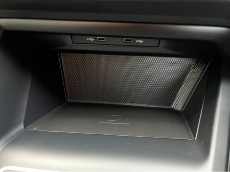 2022 Volkswagen Golf R-LINE AUTOMATIC 2.0 DIESEL //HIGH SPEC//LOW MILES//HEAD UP DISPLAY//HEATED SEATS AND STEERING WHEEL//KEYLESS ENTRY//ADAPTIVE CRUISE CONTROL// €32,950 thumbnail